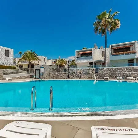 Near Playa De Americas With Wifi And Pool, Tenerife Sur Apartment *